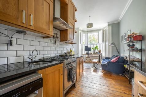 Shacklewell Lane, E8
