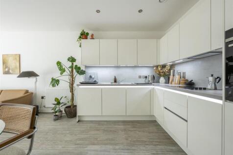 Living-Area-3.jpg