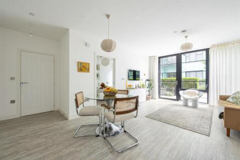 Living-Area-7.jpg