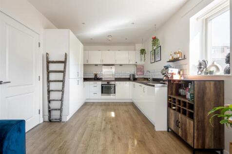 Living-Area-5.jpg