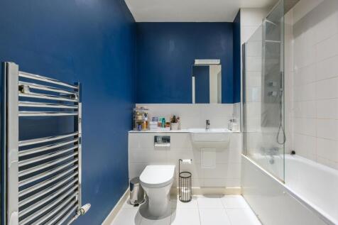 Bathroom.jpg