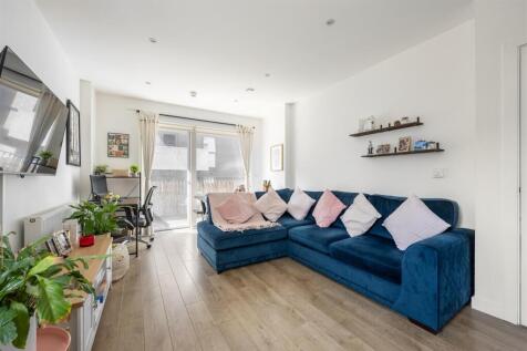 Living-Area-2.jpg