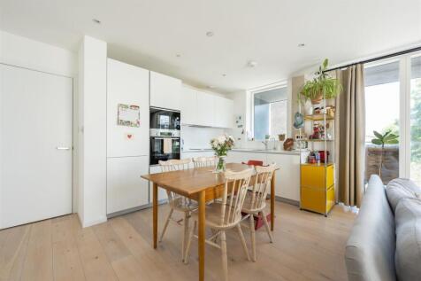 Daley Street, E9