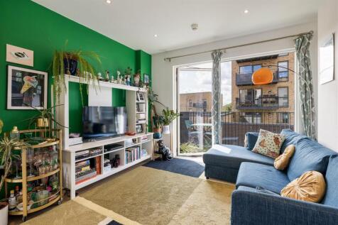Atkins Square E8