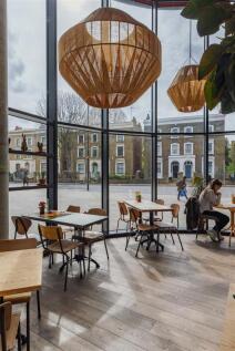 Atkins Square E8