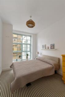Urswick Road, E9