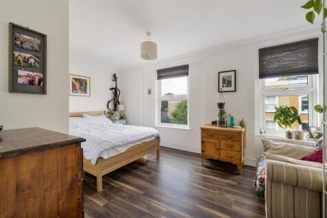 Elderfield Road, E5