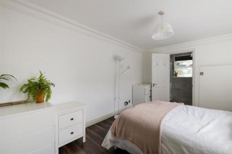 Elderfield Road, E5
