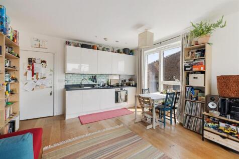 Rosina Street, E9