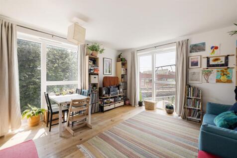 Rosina Street, E9