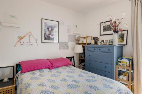 Rosina Street, E9