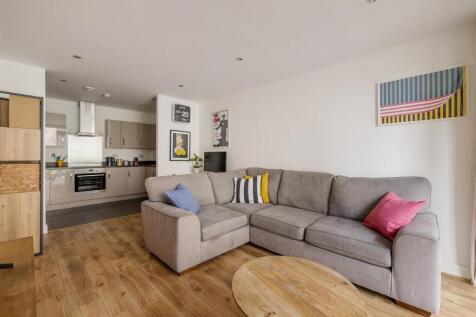 Laburnum Street, E2