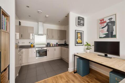 Laburnum Street, E2