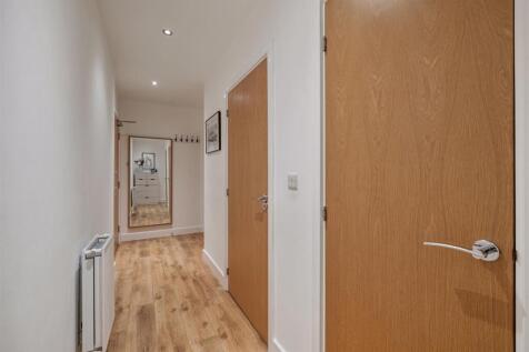 Laburnum Street, E2