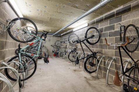 Laburnum Street, E2