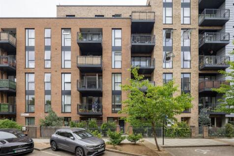 Laburnum Street, E2
