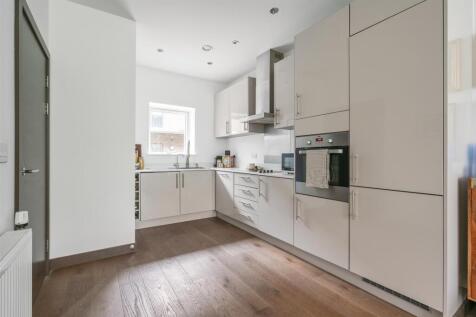 Smeed Road, E3