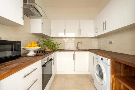Weymouth Terrace E2