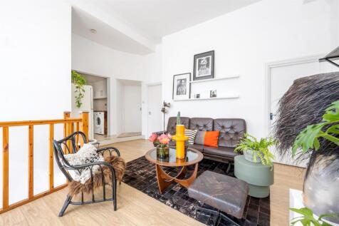 Weymouth Terrace E2