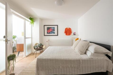 Weymouth Terrace E2