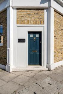 Clarence Road, E5