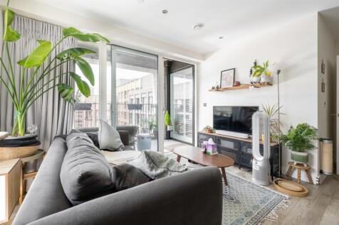 Living-Area-6.jpg