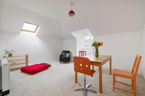 Kenninghall Road E5