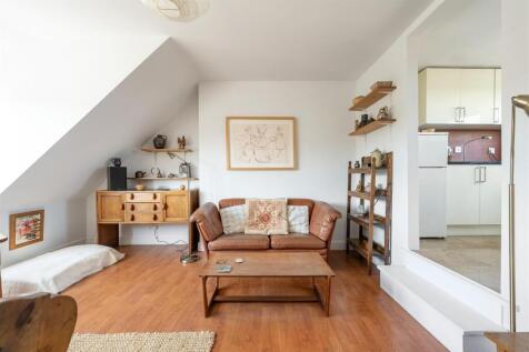 Living-Area-3.jpg