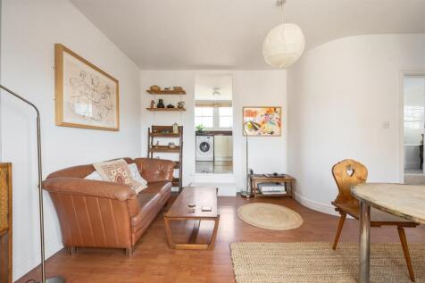 Living-Area-5.jpg