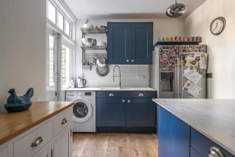 Gunton Road, E5