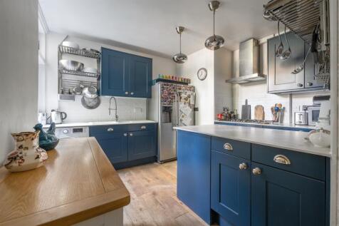 Gunton Road, E5