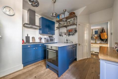 Gunton Road, E5