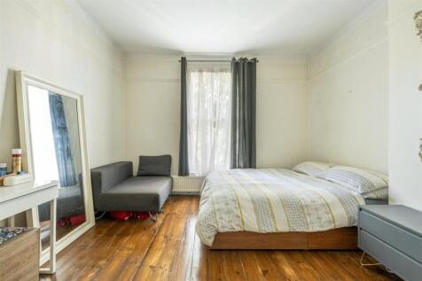 Gunton Road, E5