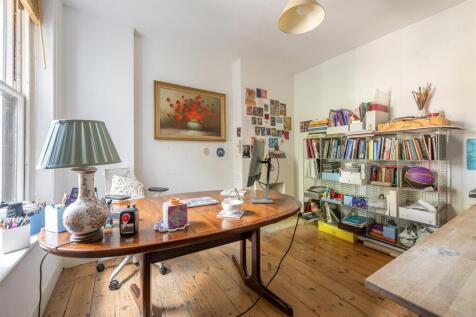 Gunton Road, E5
