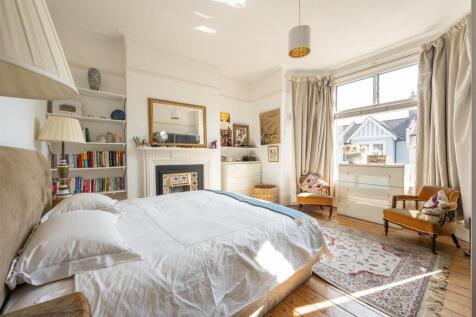 Gunton Road, E5