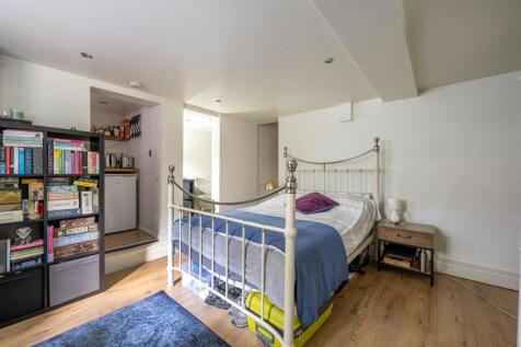 Gunton Road, E5
