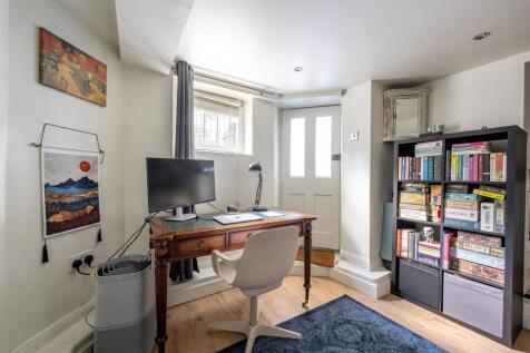 Gunton Road, E5