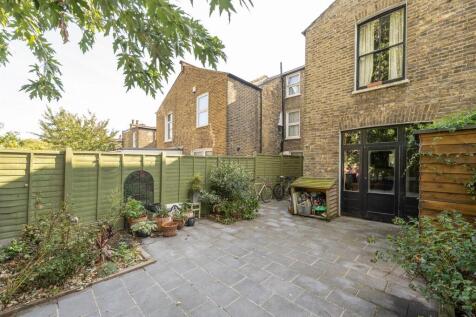 Gunton Road, E5