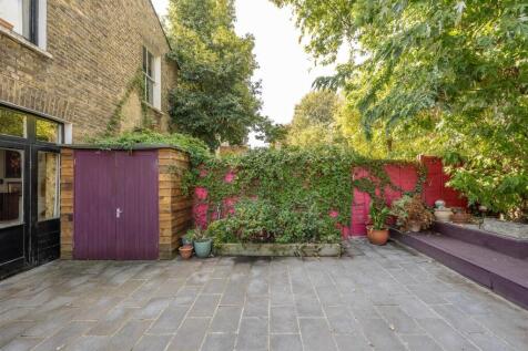 Gunton Road, E5