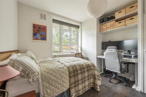 Chatsworth Estate, E5