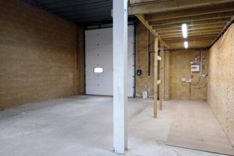 U17_Warehouse_door_1