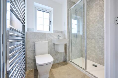 Your own en-suite with stylish tiles