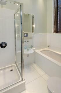 1,4 Queens Gate Place Shower.jpg