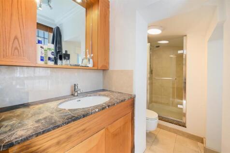 Bathroom.jpg