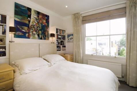6, 4 Queens Gate Terrace Bed.jpg