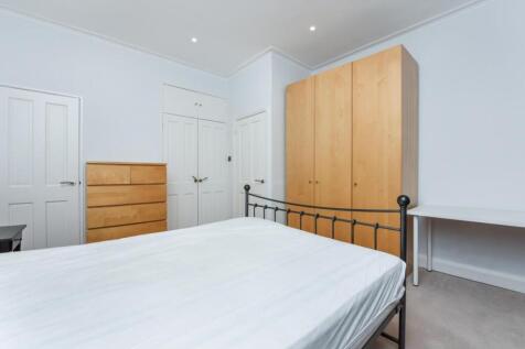 5, 72 Cornwall Gardens Bed1a.jpg