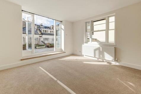 Living Room2.jpg