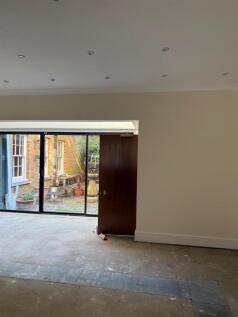 Leman Street 10.jpg