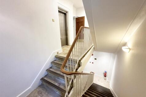 13_LEMAN STREET STAIRCASE.jpg