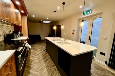 Communal Kitchen